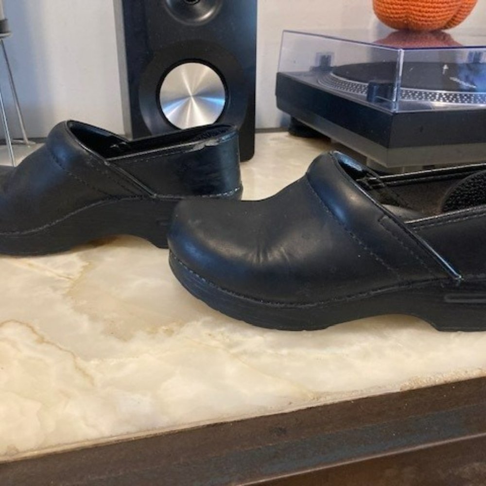 Dansko Size 37 Professional Black Oiled Leather Clogs - Picture 7 of 8